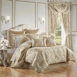 J. Queen New York Sandstone 4-Piece Reversible King Comforter Set - Beige
